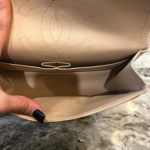 **AUTHENTIC** BEIGE CHANEL SHOULDER BAG!! - Picture 7 of 8